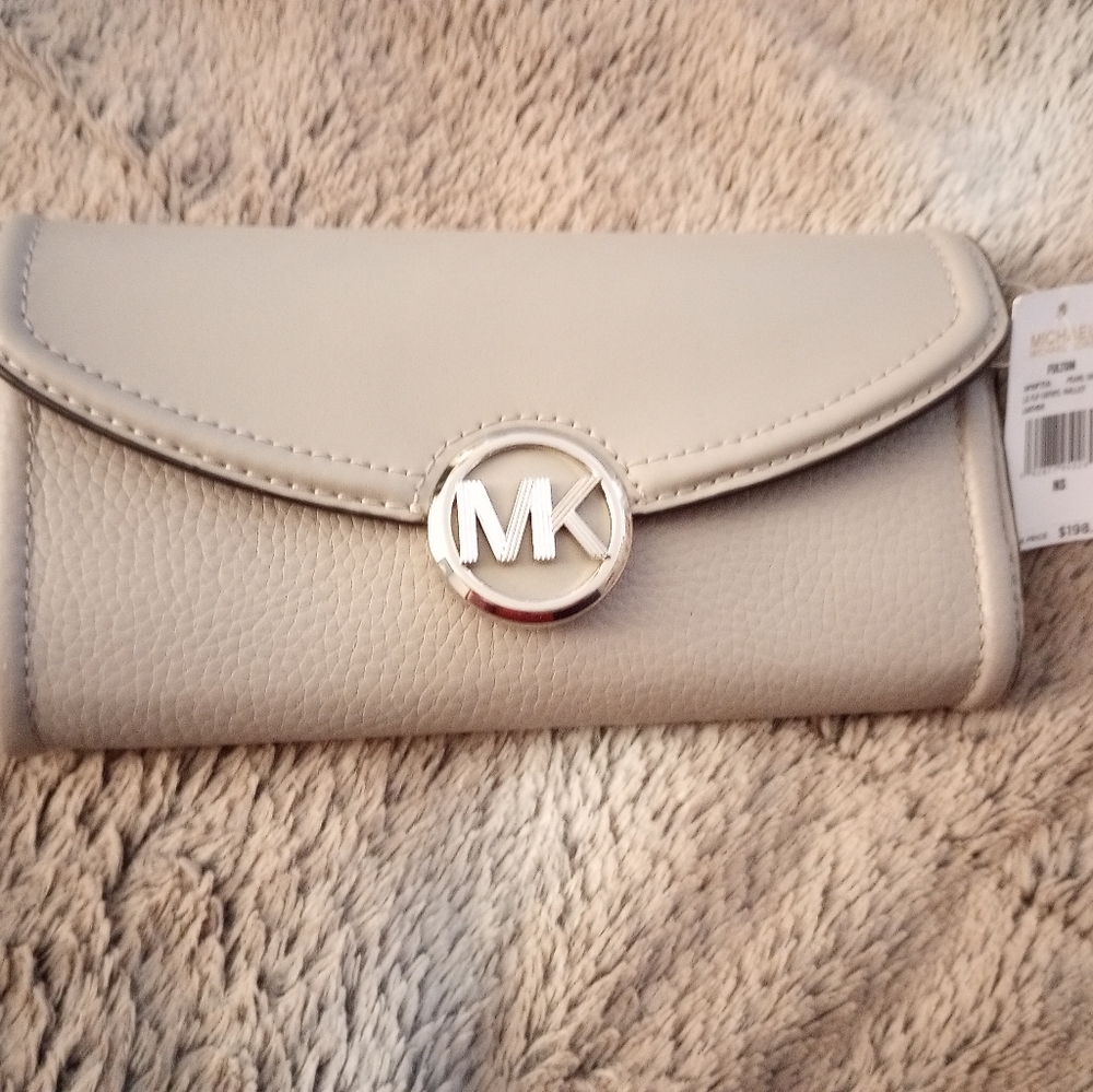 Michael Kors Tan Logo wallet ..New with Tags